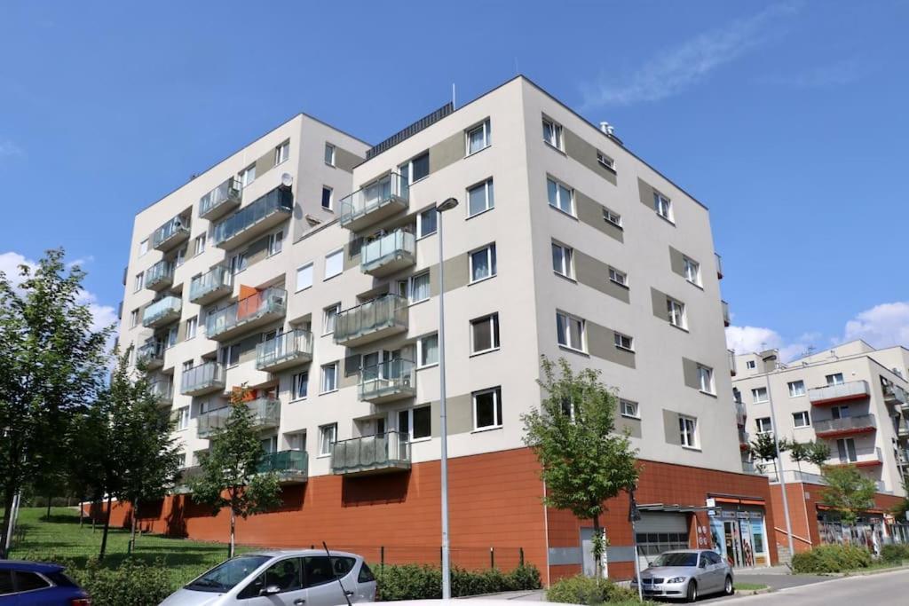 Apartment Hurka - 15 Min Do Centra, Garaz Praha Exteriér fotografie